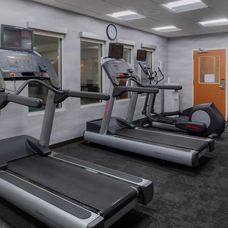 Fairfield Inn & Suites Greensboro Wendover Ngoại thất bức ảnh