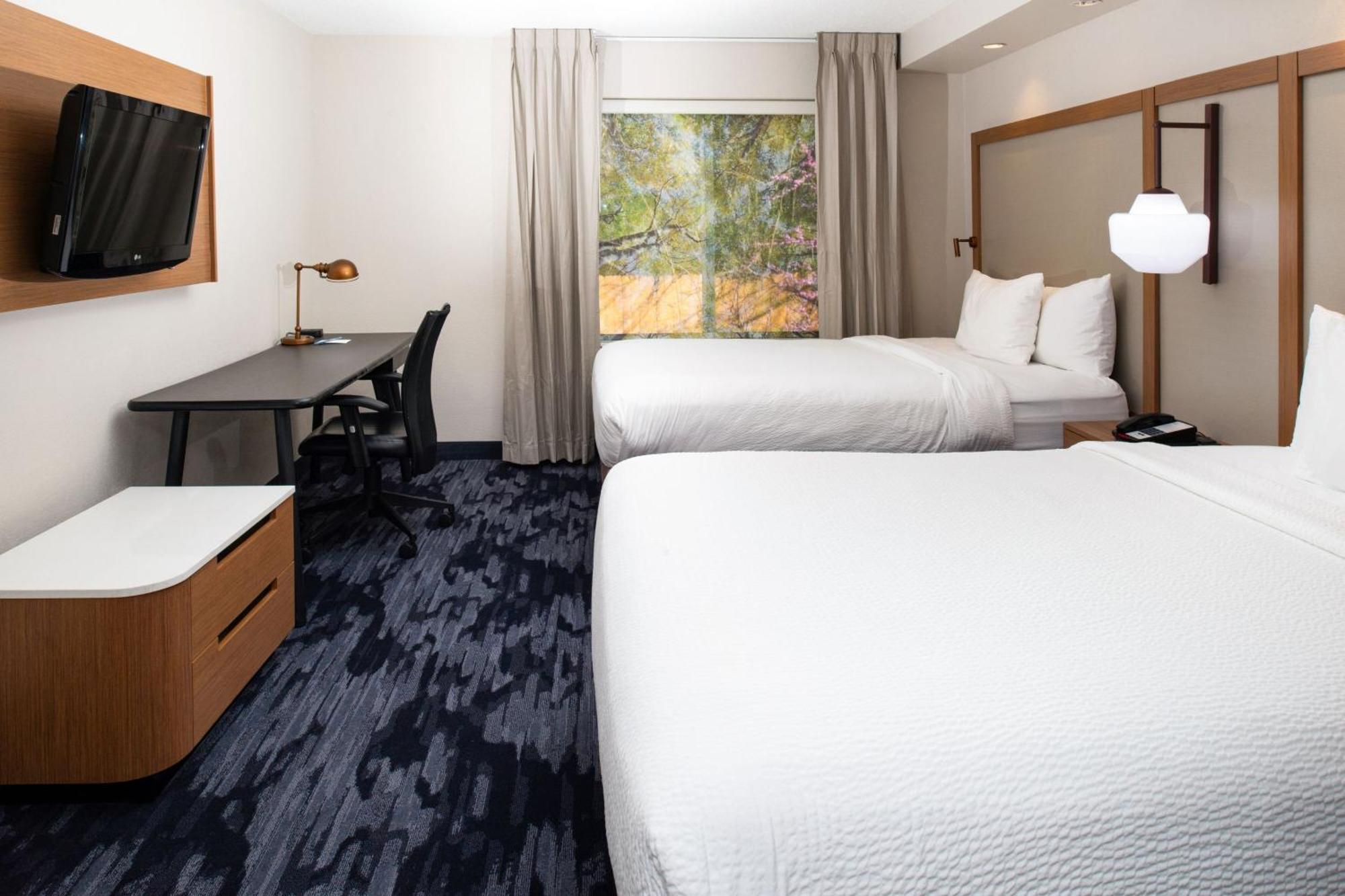 Fairfield Inn & Suites Greensboro Wendover Ngoại thất bức ảnh