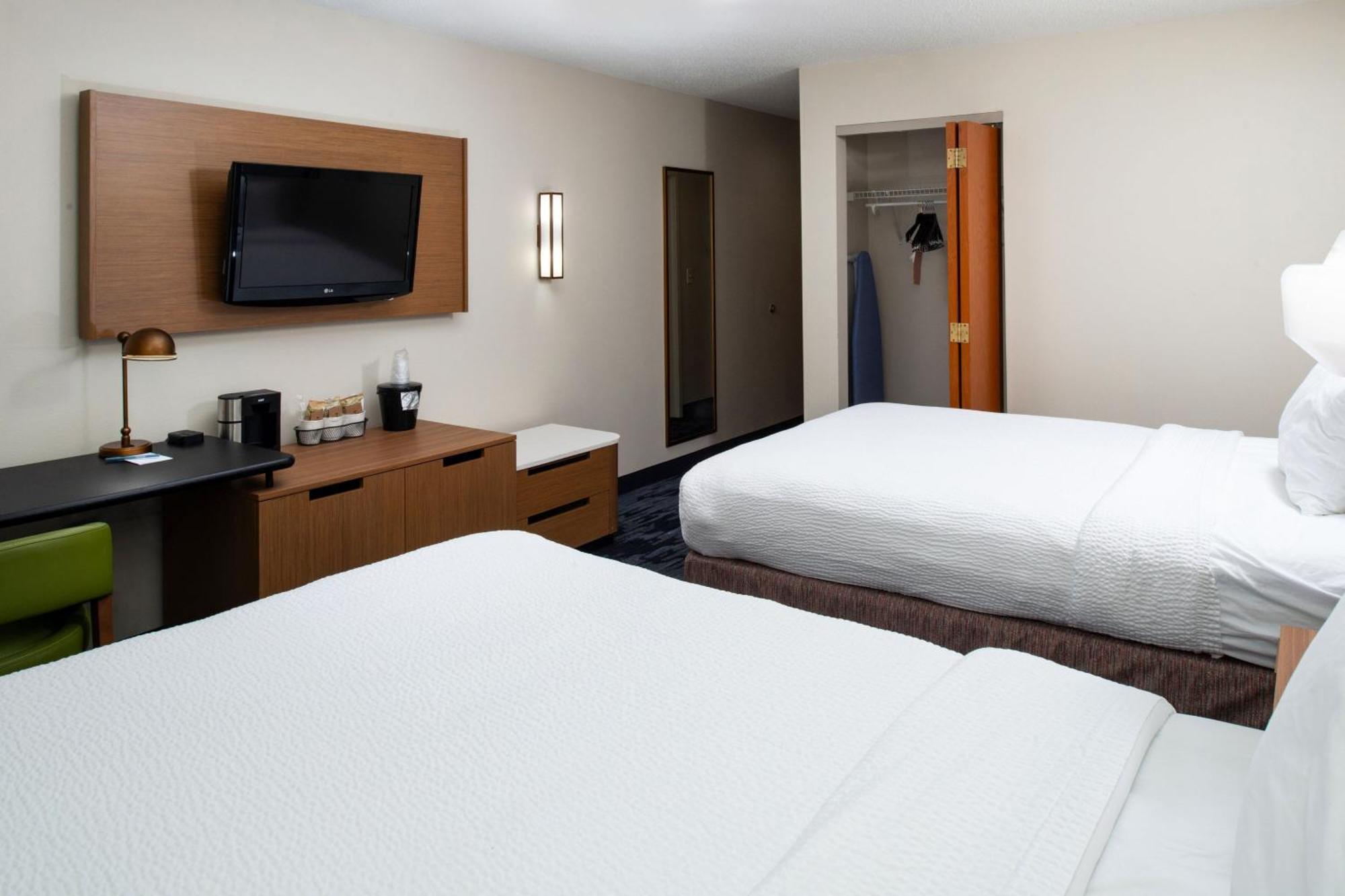 Fairfield Inn & Suites Greensboro Wendover Ngoại thất bức ảnh
