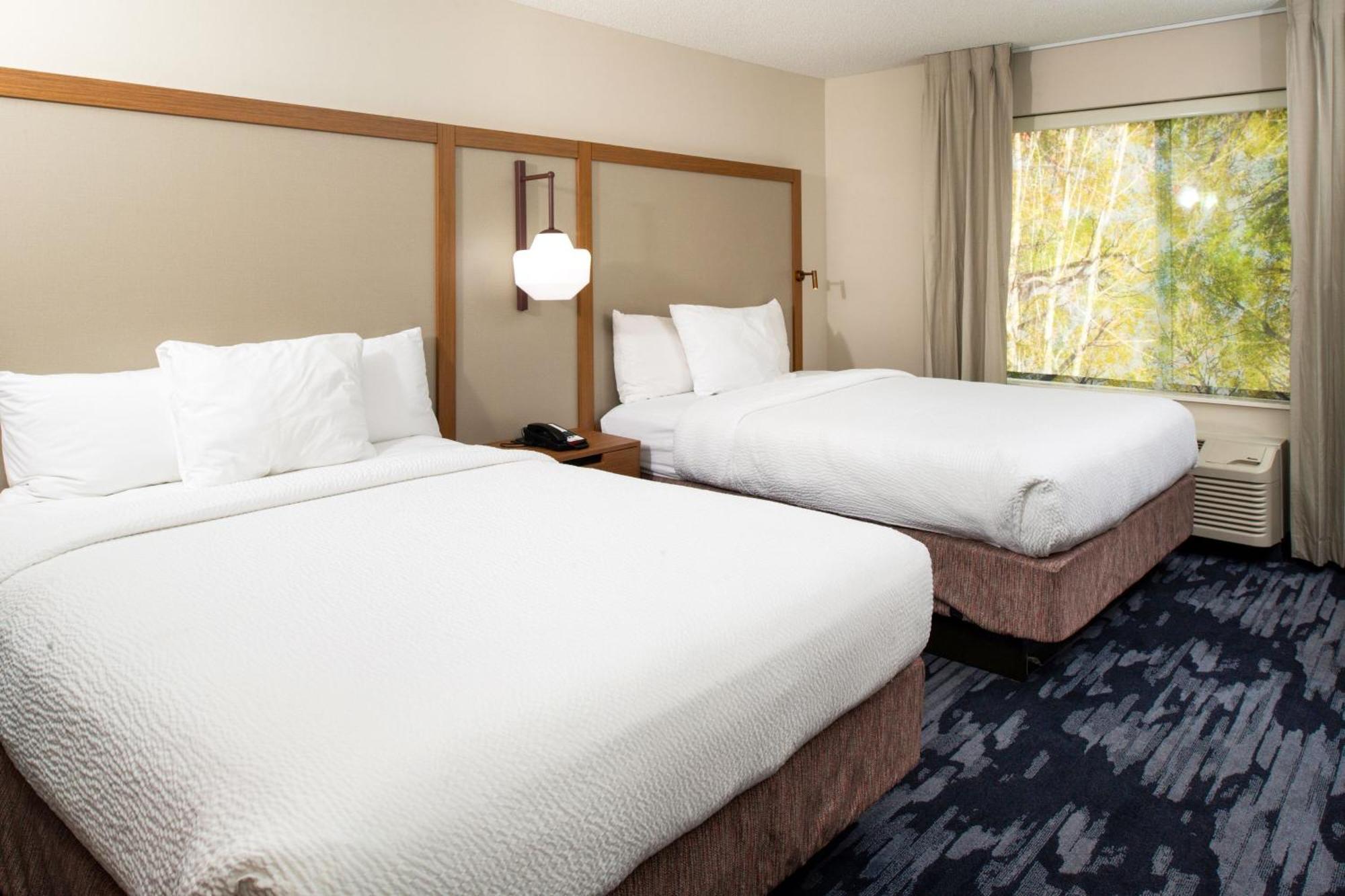 Fairfield Inn & Suites Greensboro Wendover Ngoại thất bức ảnh
