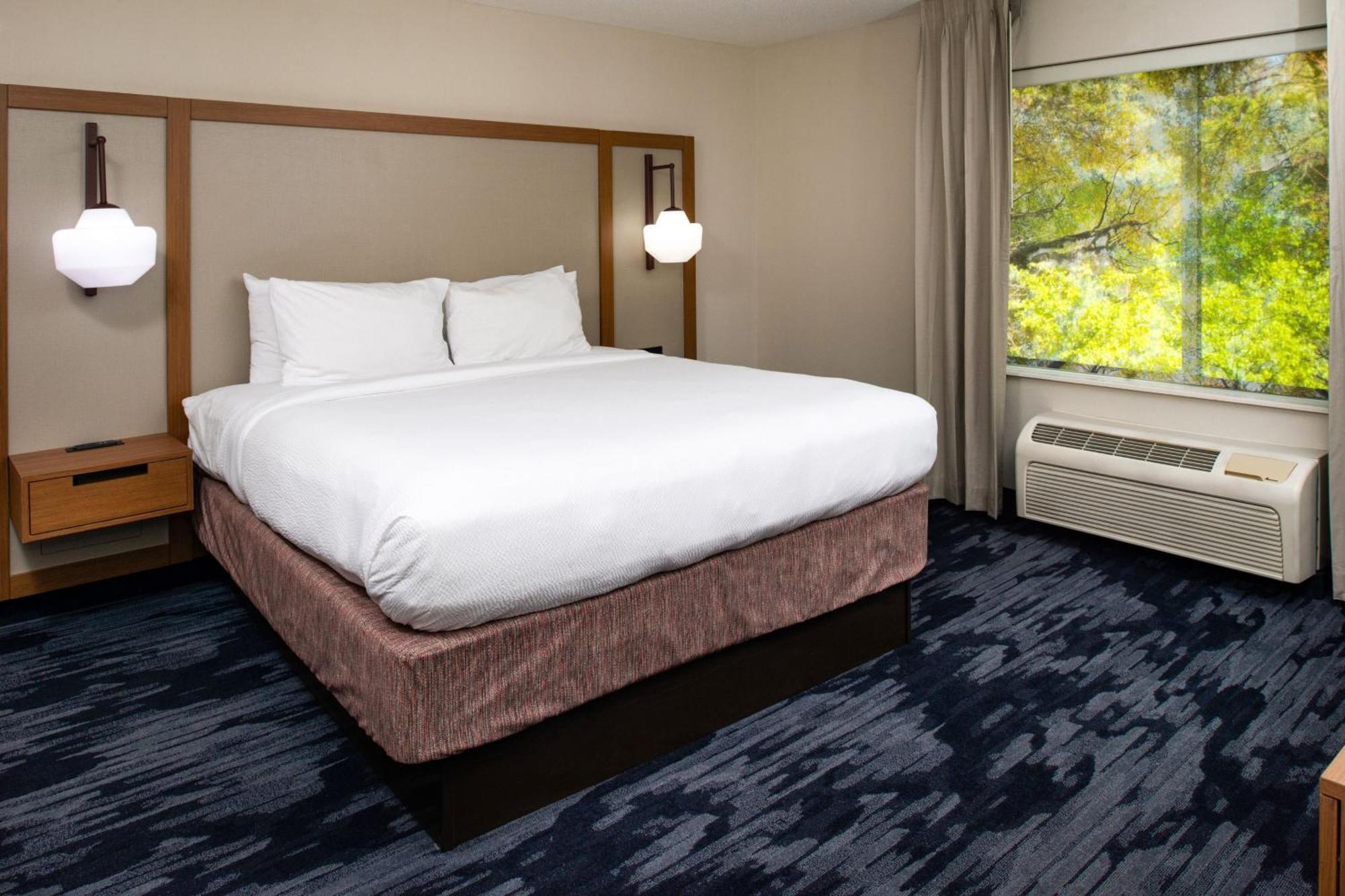 Fairfield Inn & Suites Greensboro Wendover Ngoại thất bức ảnh