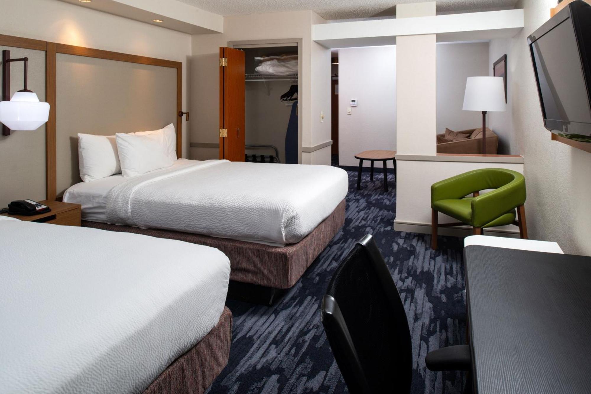 Fairfield Inn & Suites Greensboro Wendover Ngoại thất bức ảnh
