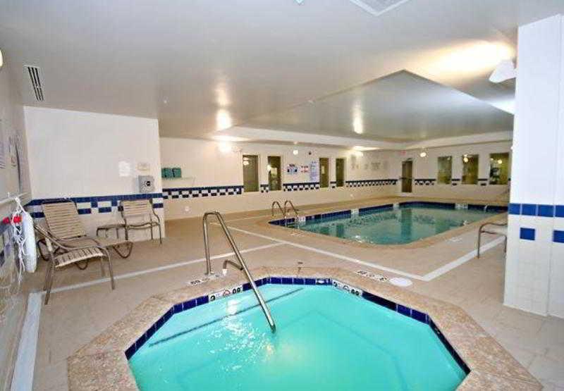 Fairfield Inn & Suites Greensboro Wendover Ngoại thất bức ảnh