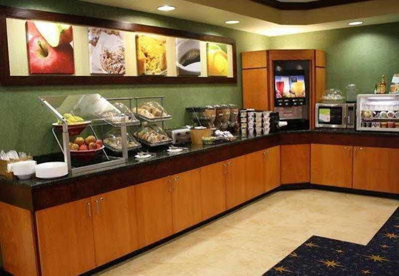 Fairfield Inn & Suites Greensboro Wendover Ngoại thất bức ảnh
