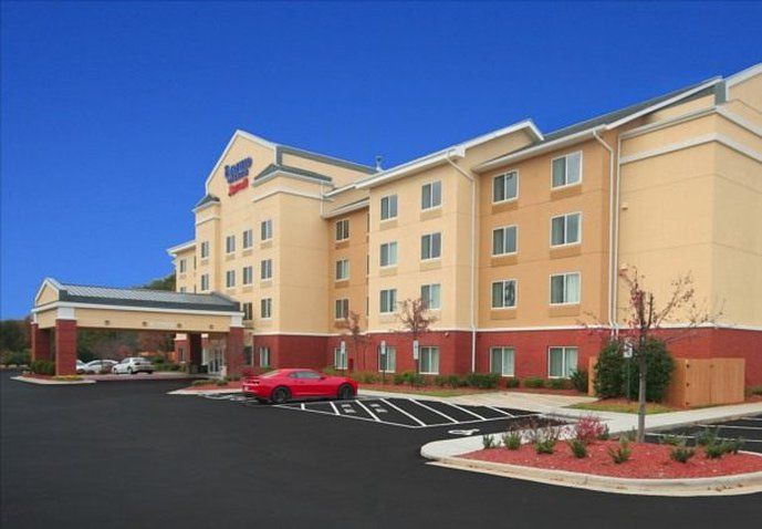 Fairfield Inn & Suites Greensboro Wendover Ngoại thất bức ảnh